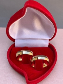 Par de aliança de ouro 12k reto abauladao 5mm