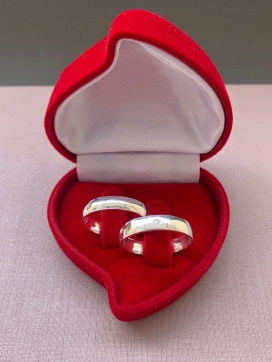 Par de aliança de prata abaulada, lisa 6mm